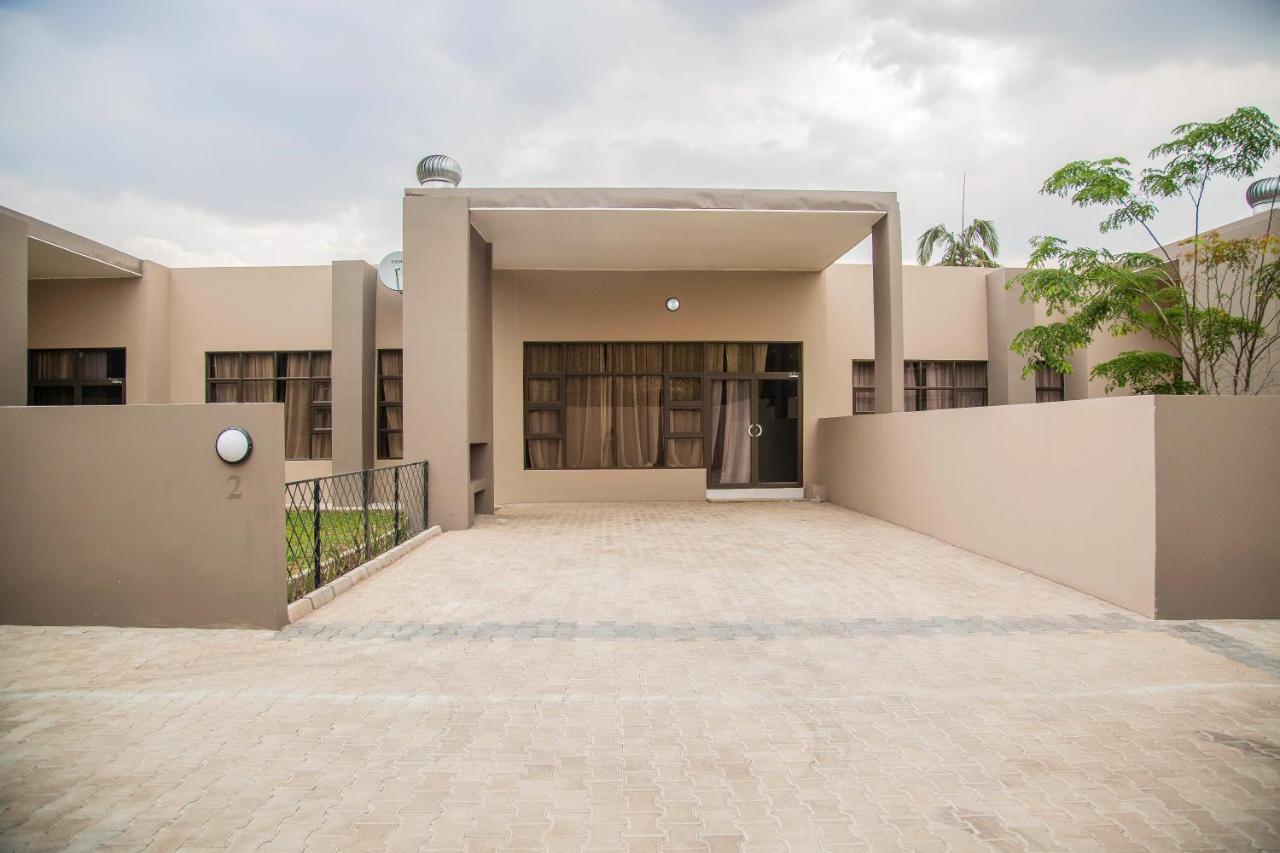 Longhorn Executive Apartments Lusaka Bagian luar foto